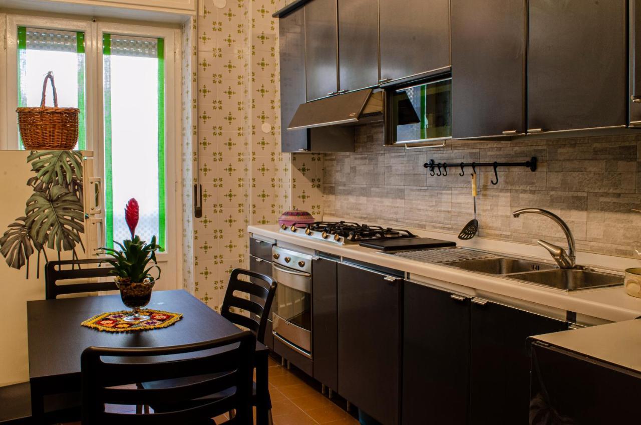 Primopiano Holiday House Salerno Bagian luar foto
