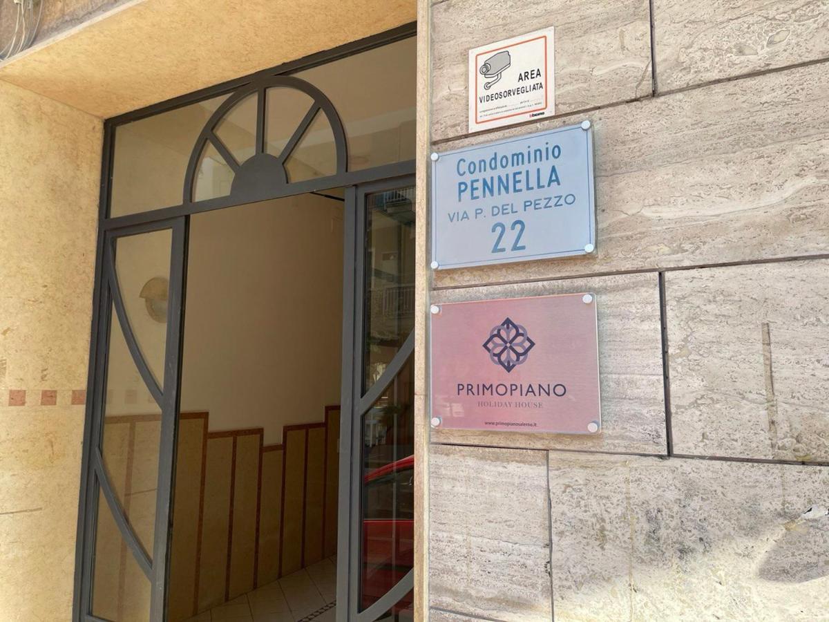 Primopiano Holiday House Salerno Bagian luar foto